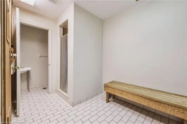 Additional image 38 of 416 Limeridge Rd Unit 109