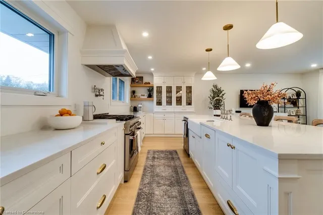 Additional image 19 of 685 Iroquois Ave