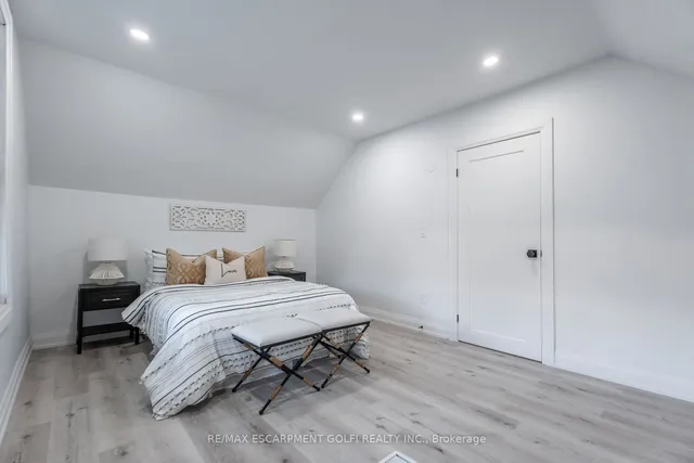 Additional image 23 of 27 HARVEY St