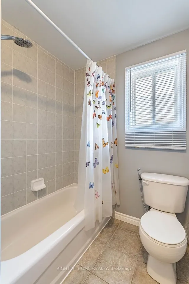 Additional image 31 of 64 Solsbury Cres