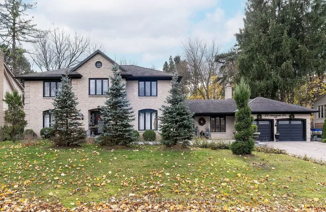 28 STONEGATE Dr