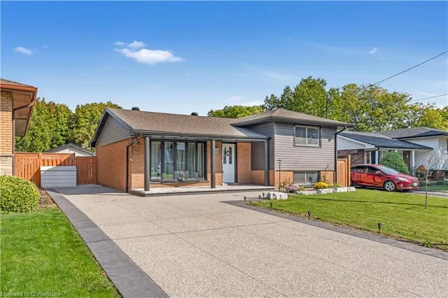 6 Rideau Cres