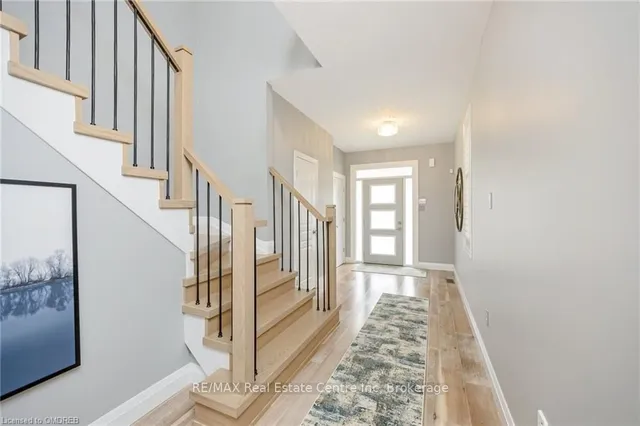 Additional image 20 of 567 SANDERSON Cres