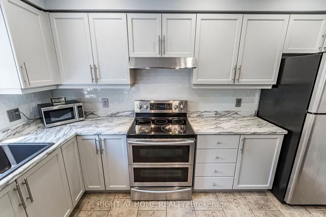 Additional image 12 of 64 Solsbury Cres