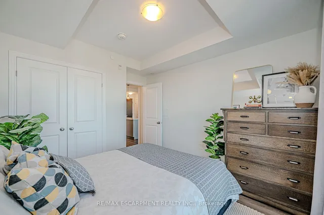 Additional image 13 of 2750 King St Unit 605