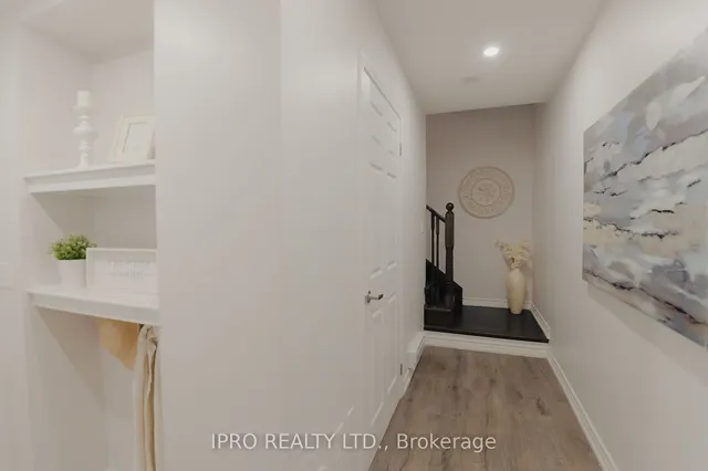 Additional image 2 of 992 Balsam Crt