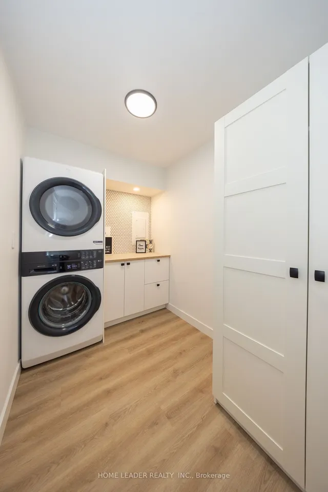 Additional image 23 of 5280 Lakeshore Rd Unit 902