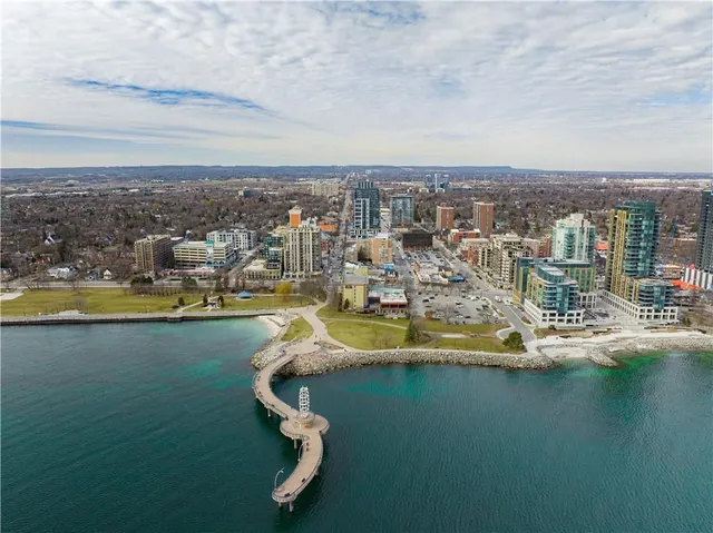 Primary image of 2007 JAMES St Unit 1301