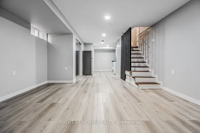 Additional image 27 of 35 Lorne Ave