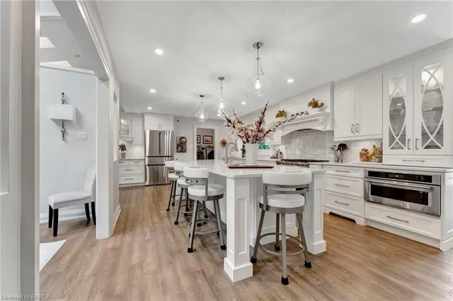 Additional image 6 of 3976 Powerline Rd