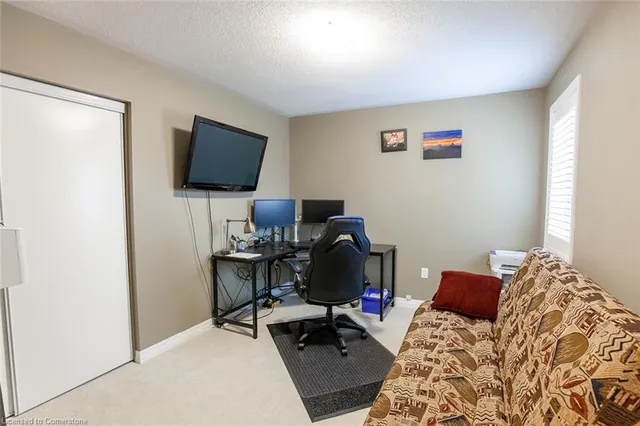 Additional image 47 of 48 Kingston Rd