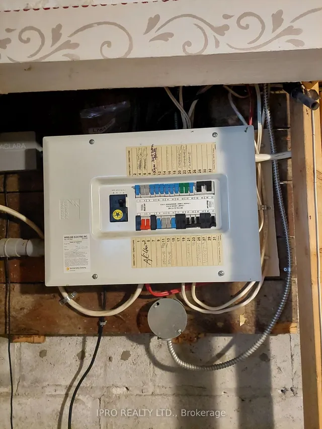 Additional image 11 of 12 Harewood Ave