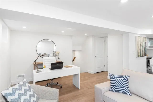 Additional image 37 of 273 Bonaventure Dr