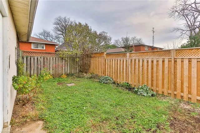 Additional image 30 of 419 Upper Sherman Ave