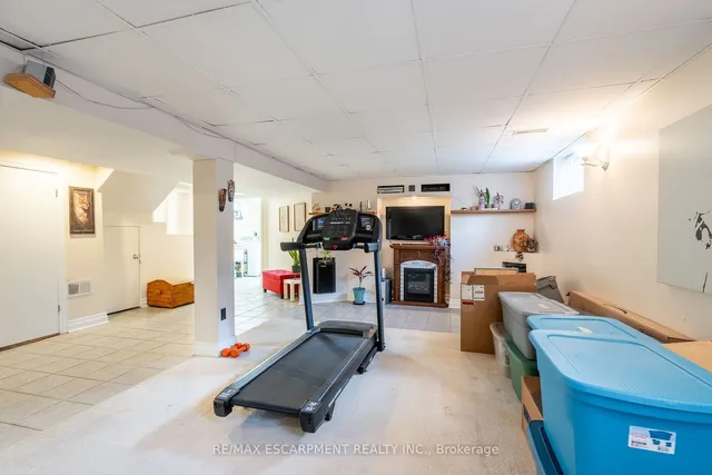 Additional image 24 of 702 SEVENTH Ave