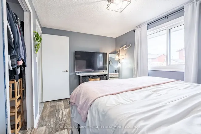 Additional image 32 of 51 LEGGETT Cres