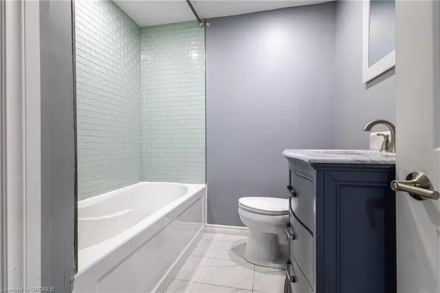 Additional image 8 of 55 Allan Ave