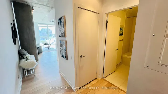 Additional image 7 of 318 King St Unit 508