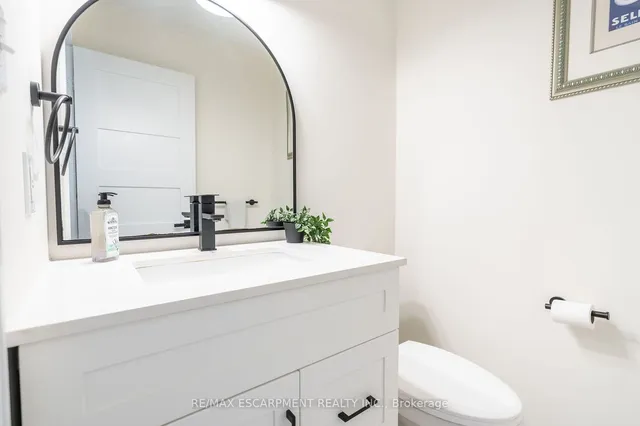 Additional image 15 of 71 Joshua Ave