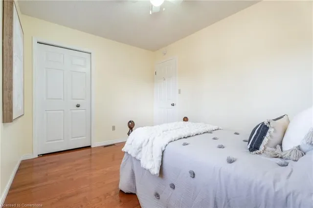 Additional image 28 of 54 Goldcrest Dr