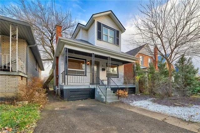 21 East 19th St