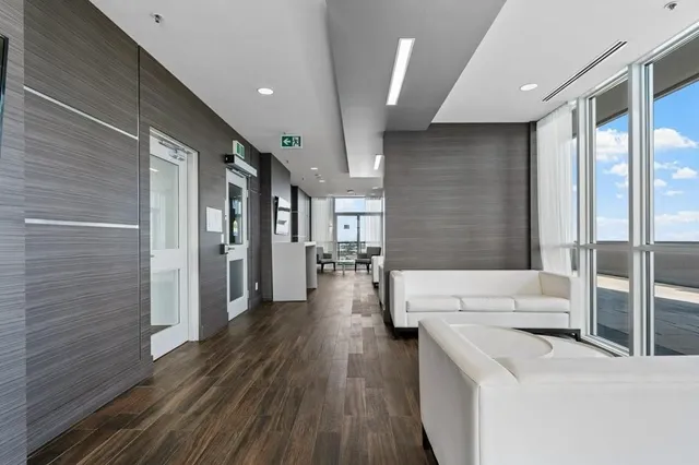 Additional image 30 of 2087 FAIRVIEW St Unit 1304