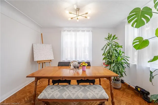 Additional image 8 of 2149 Caroline St