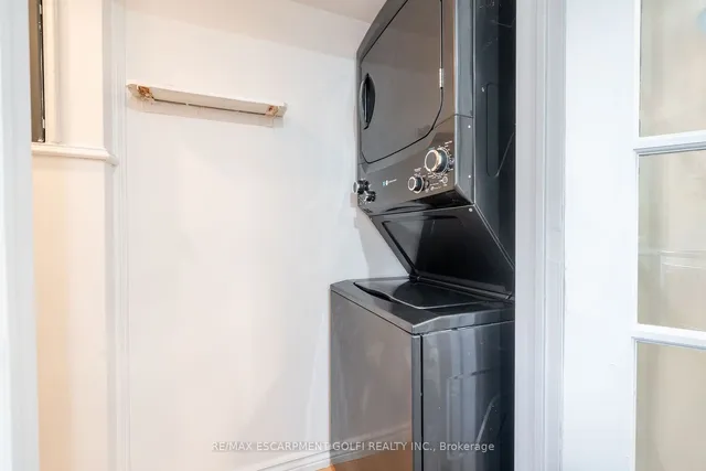 Additional image 16 of 25 Britten Clse Unit B52