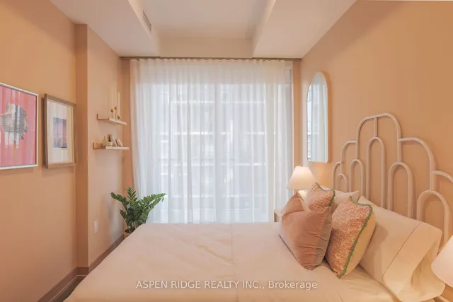 Additional image 8 of 9 Tecumseth St Unit 822