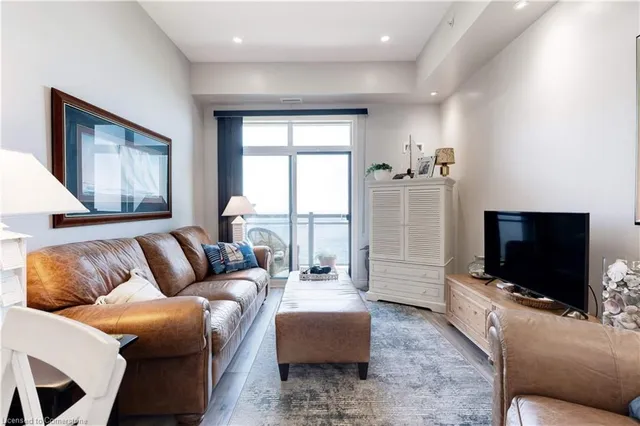 Additional image 10 of 35 Southshore Cres Unit 404