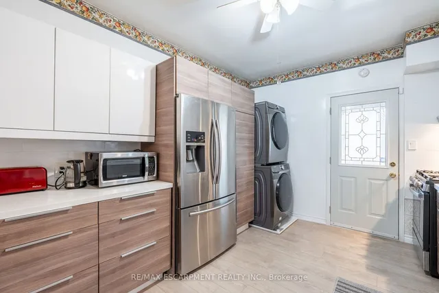 Additional image 11 of 50 1/2 Clyde St