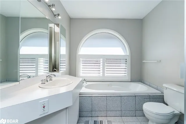 Additional image 24 of 73 COLIN Colin Ave