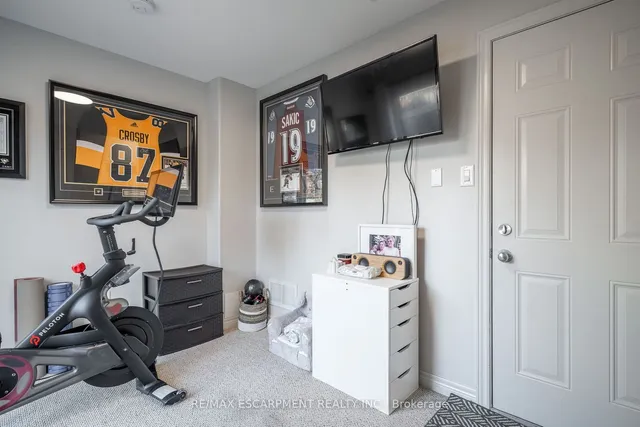 Additional image 21 of 25 Viking Dr Unit 6
