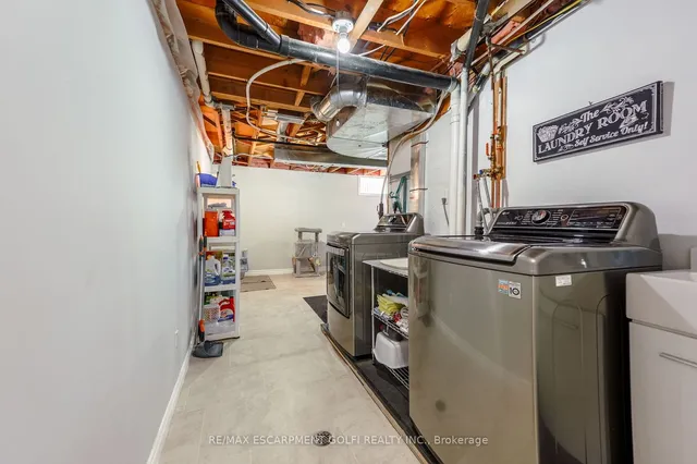 Additional image 6 of 202 LAVINA Cres Unit 10