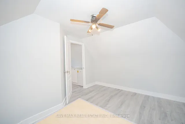 Additional image 30 of 23 lyndhurst St
