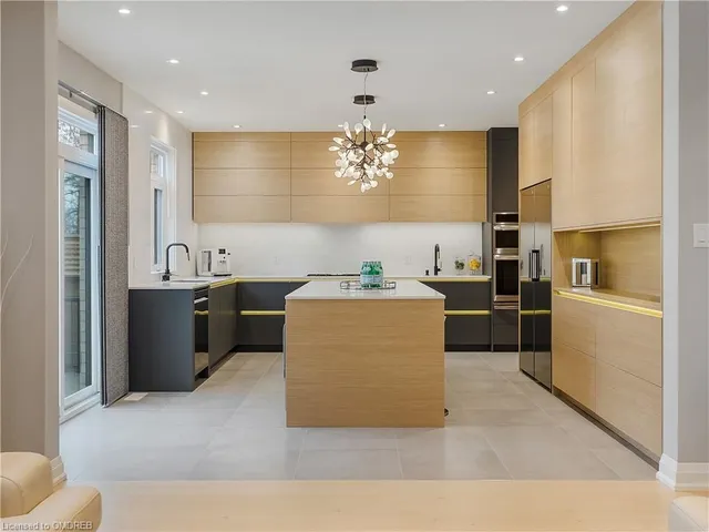 Additional image 13 of 395 Klein Cir