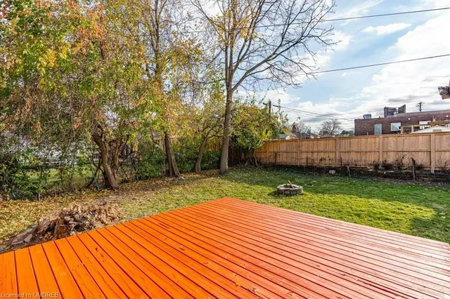 Additional image 29 of 937 Garth St