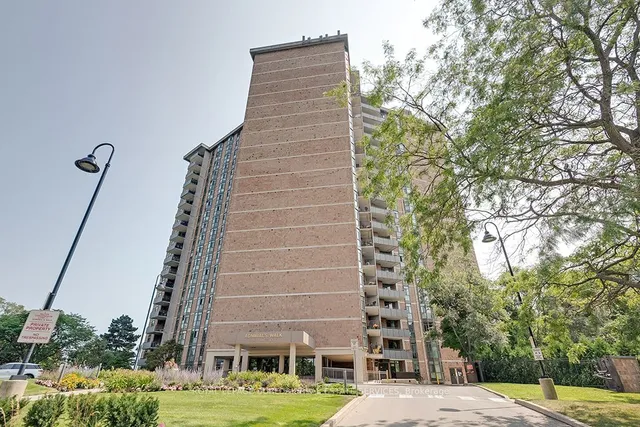 5250 Lakeshore Rd Unit 1009