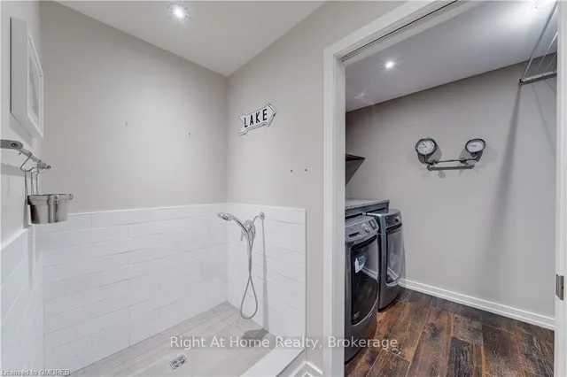 Additional image 24 of 868 DANFORTH Pl