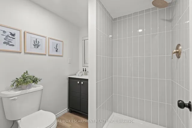 Additional image 30 of 20 Burfield Ave