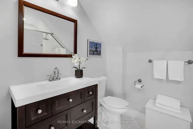 Additional image 24 of 2104 Highway 56