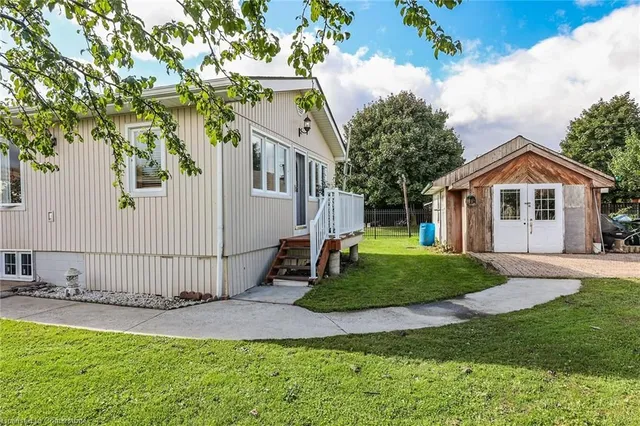 Additional image 48 of 171 Britannia Ave