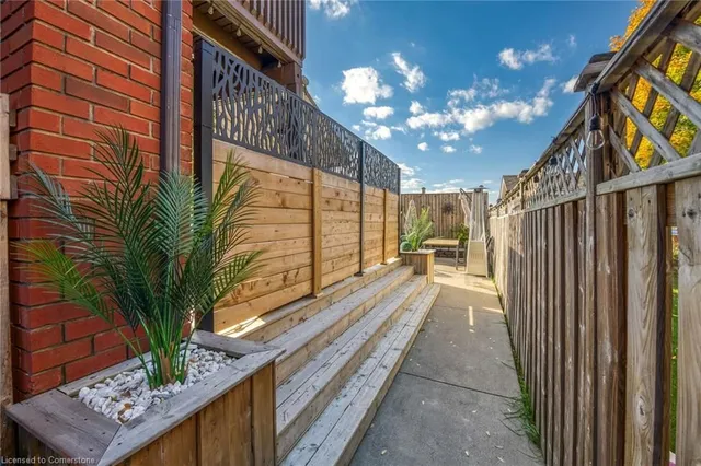 Additional image 43 of 10 Vega Cres