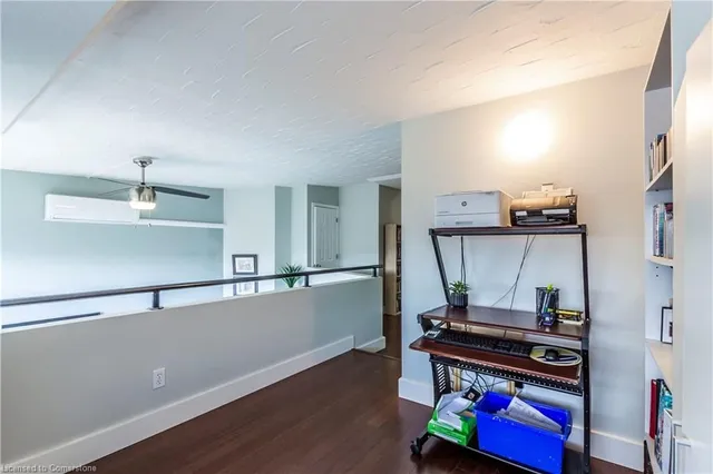 Additional image 34 of 50 Main St Unit 405