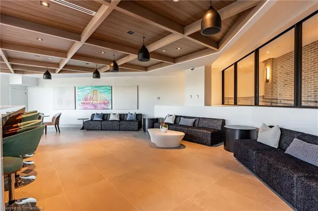 Additional image 25 of 600 North Service Rd Unit 508