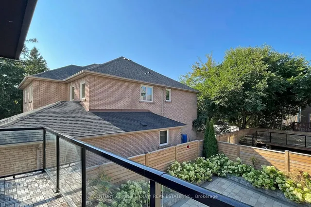 Additional image 31 of 3052 Bayview Ave