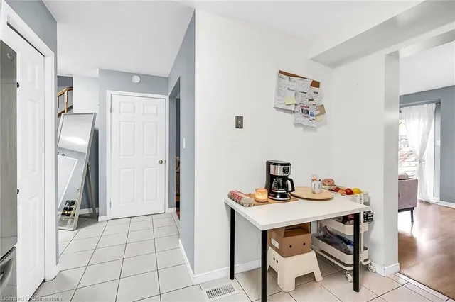 Additional image 10 of 136 Essling Ave