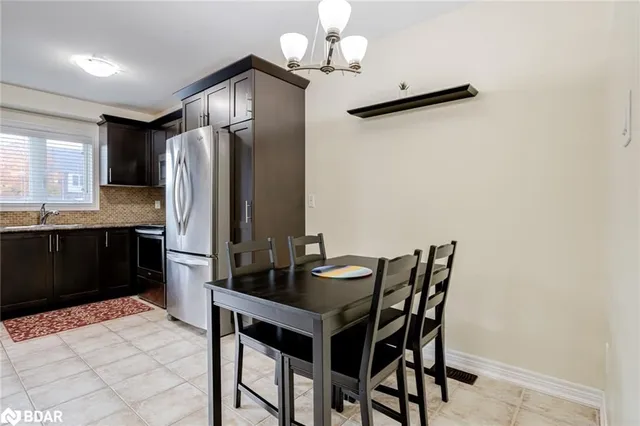 Additional image 8 of 10 Pumpkin Pass Unit 6