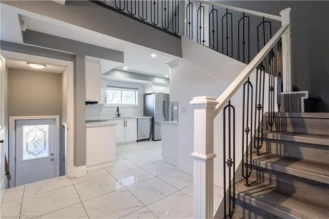 Additional image 21 of 55 Allan Ave