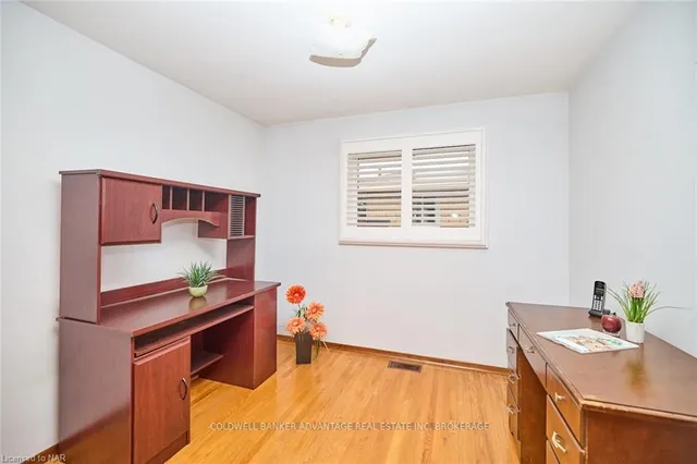 Additional image 25 of 27 QUINN Ave